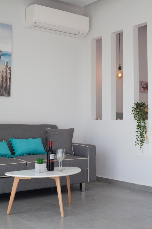 The Azure Blue Apt فاليراكي المظهر الخارجي الصورة